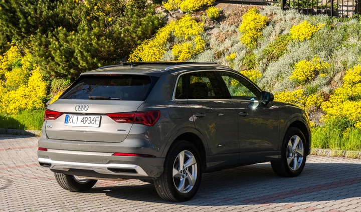 Audi Q3 cena 136500 przebieg: 17000, rok produkcji 2021 z Głuchołazy małe 704